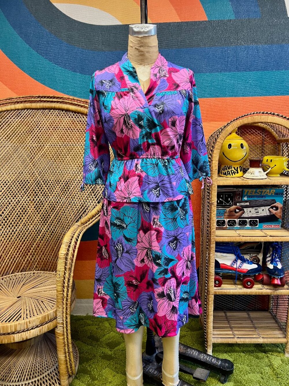 Vintage 1970s Floral Peplum Pink Purple Poly Dress Size Medium